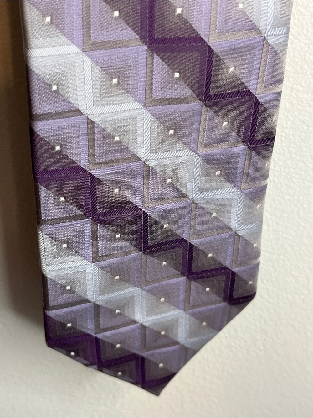 Van Heusen Lavender and Silver Geometric Silk Tie Chevron Geometric Pattern - Picture 4 of 10